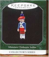 Hallmark Miniature Clothespin Soldier Scottish Highlander 1998