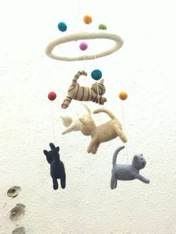 The Winding Road - Mobile- Cat and Mouse